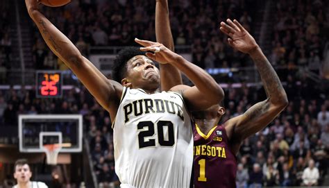 Men's basketball purdue - Zach Edey became the first player since Maryland's Joe Smith in 1995 to have a 30-point, 20-rebound game in the men's NCAA tournament, an effort that allowed …